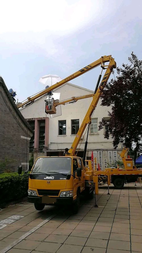 北京朝陽區(qū)高空作業(yè)車與升降車租賃服務(wù) 價(jià)格優(yōu)惠，隨車吊配套，專業(yè)高效之選